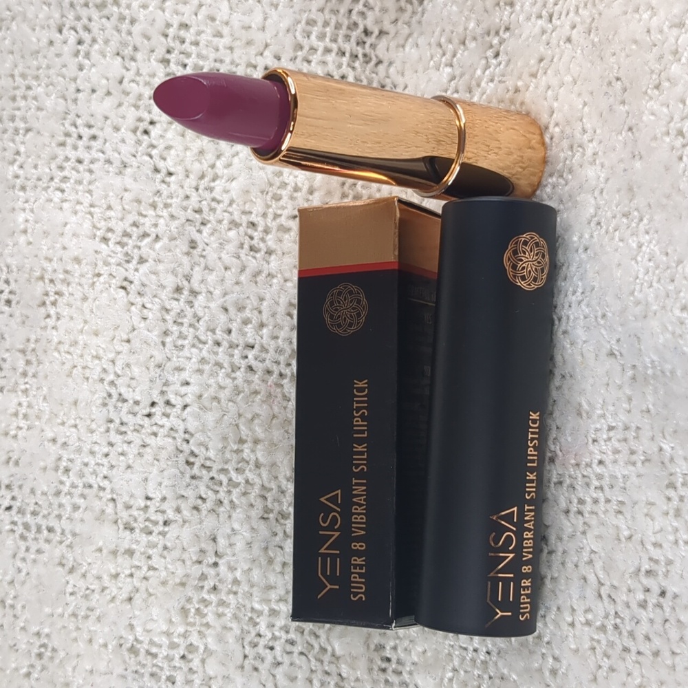 YENSA Super 8 Vibrant Silk Lipstick in Noble, 3.5g/0.12oz